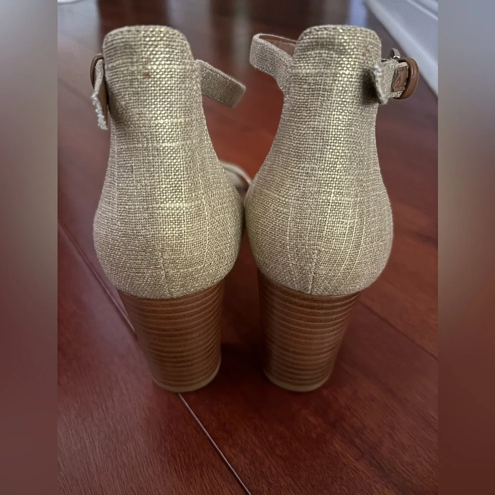 Nine West Gold Pruce Linen heels - Picture 7 of 10